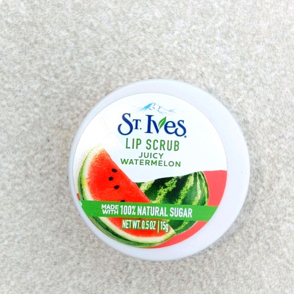 Juicy Watermelon Pot of Lip Scrub by St.Ives - Picture 1 of 7